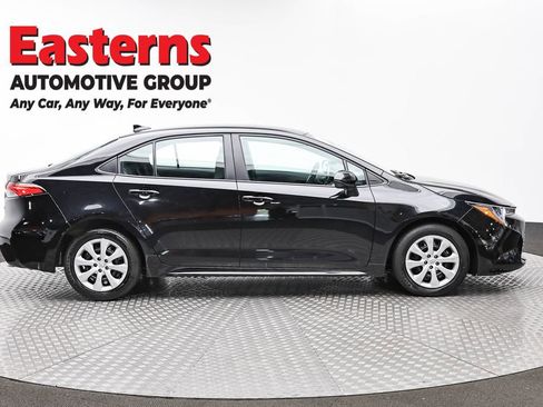 Used 2025 Toyota Corolla LE image 4