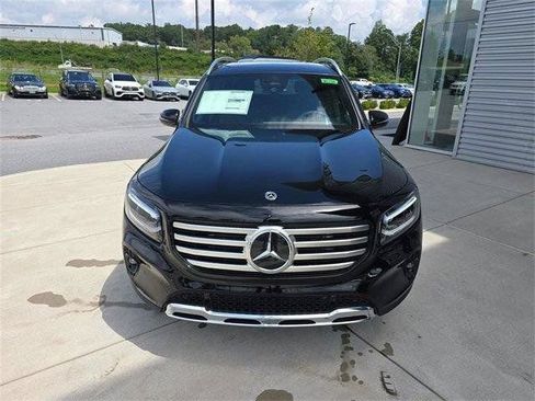 Used 2026 Mercedes-Benz GLB 250 4MATIC image 11