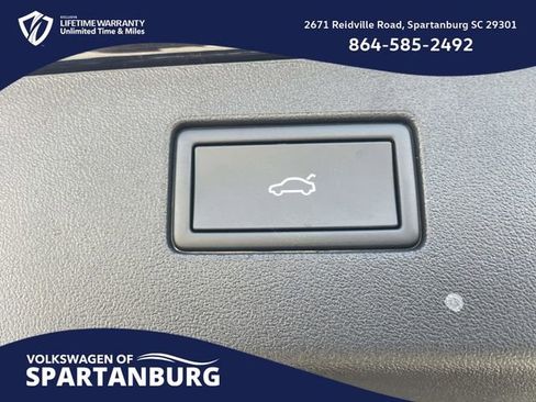 New 2026 Volkswagen Tiguan SE R-Line image 9