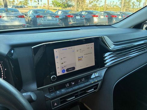 Used 2025 Toyota Camry LE image 20