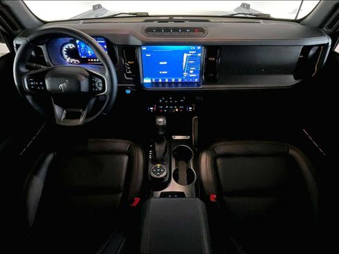 Used 2024 Ford Bronco Badlands image 17