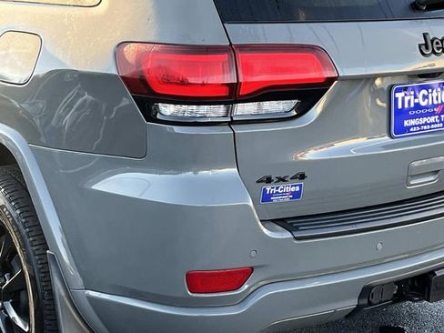 Used 2022 Jeep Grand Cherokee Altitude image 5