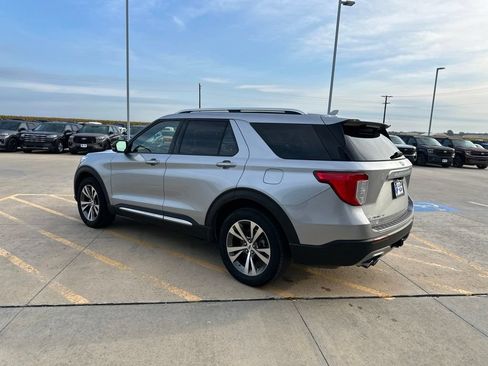 Used 2020 Ford Explorer Platinum w/ Premium Technology Package AWD/4WD image 5