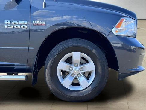 Used 2017 RAM 1500 Express image 40