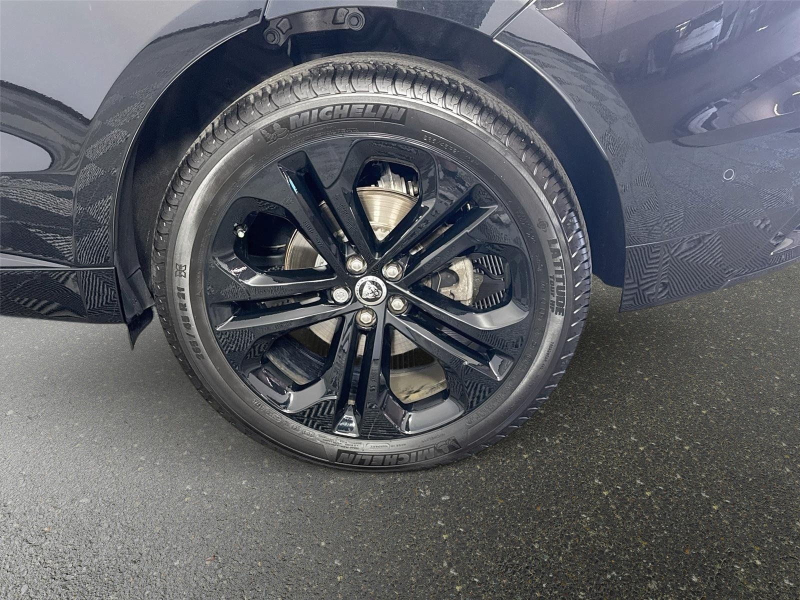 Used 2026 Jaguar F-PACE R-Dynamic S AWD/4WD image 33