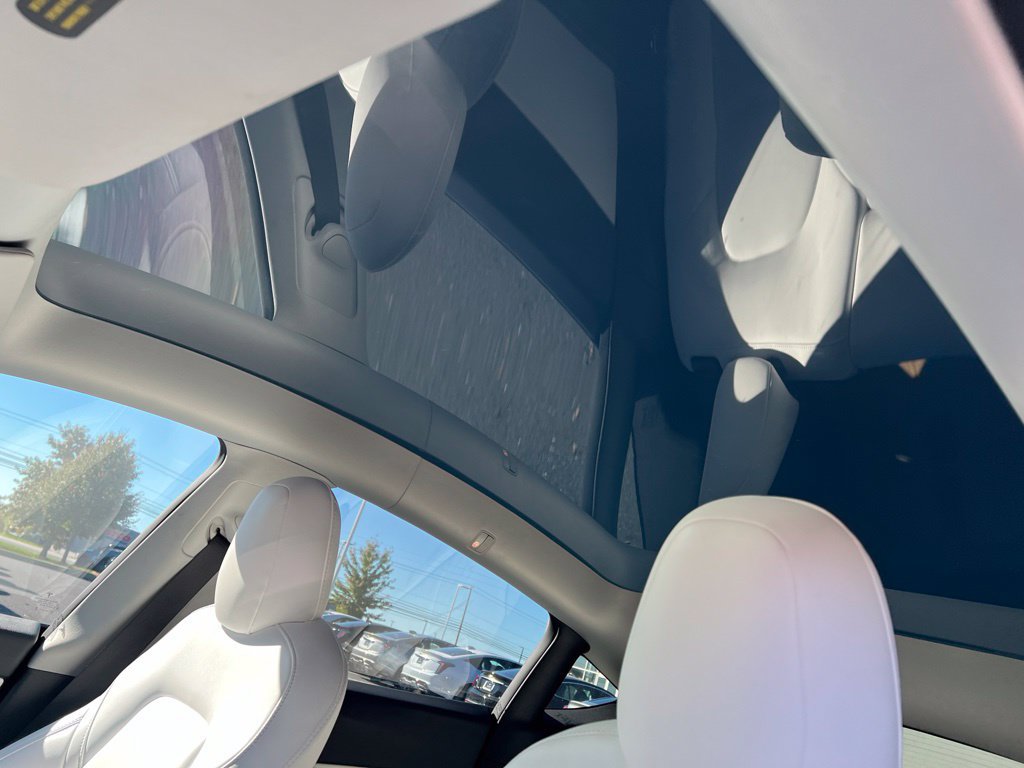 Used 2021 Tesla Model Y Long Range AWD/4WD image 19