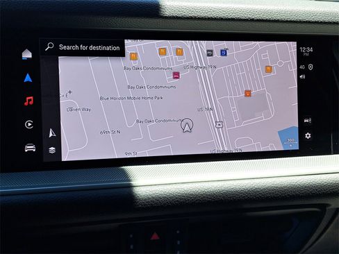 Used 2025 Porsche Cayenne image 31