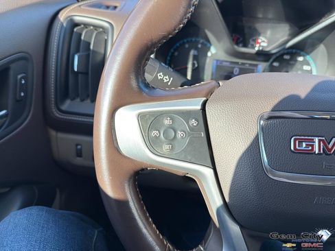 Used 2018 GMC Canyon SLT w/ Driver Alert Package image 24