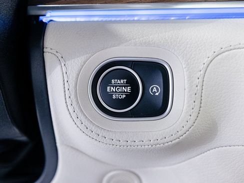 Used 2025 Mercedes-Benz GLS 450 4MATIC image 17