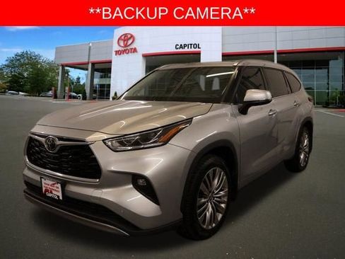 Used 2022 Toyota Highlander Platinum AWD/4WD image 6