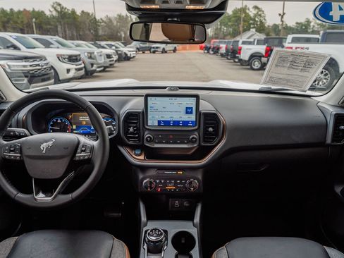 Used 2024 Ford Bronco Sport Outer Banks w/ Tech Package image 27