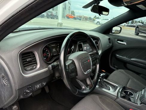 Used 2022 Dodge Charger SXT w/ Blacktop Package image 7