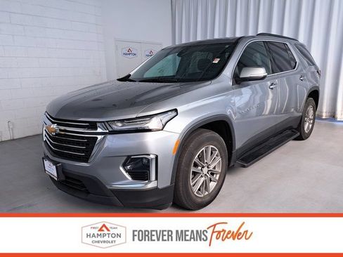 Used 2023 Chevrolet Traverse LT AWD/4WD image 1