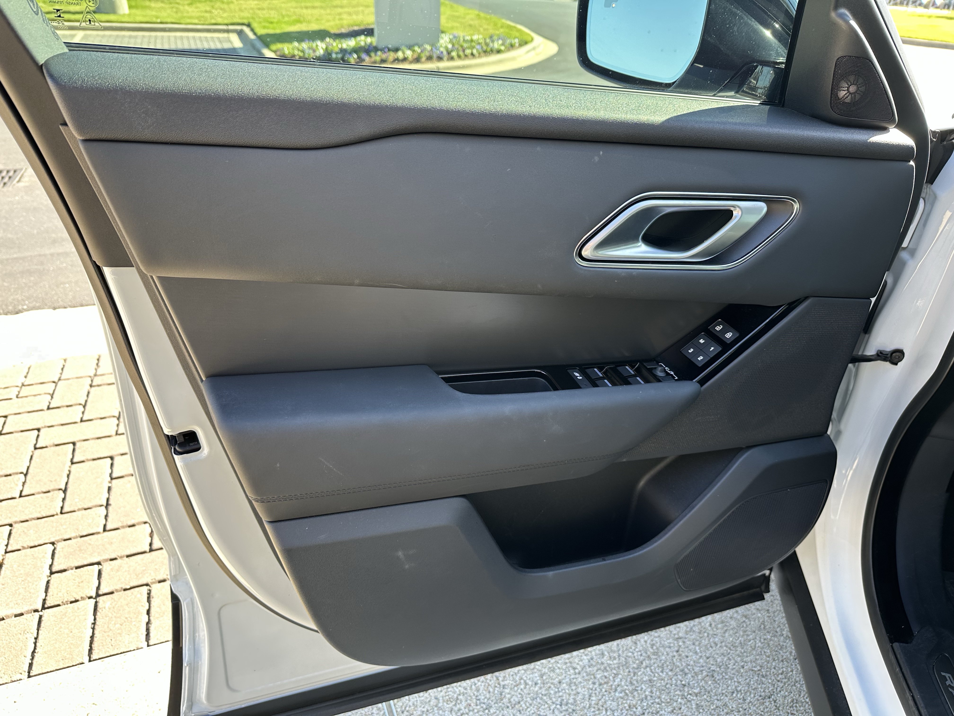 Certified 2026 Land Rover Range Rover Velar S AWD/4WD image 14
