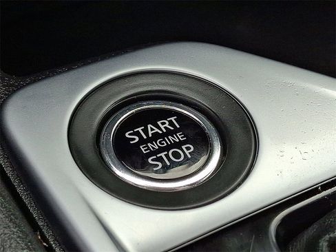 Used 2025 Nissan Sentra SV image 23