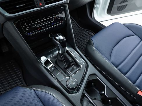 New 2025 Volkswagen Taos SEL image 63