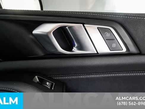Used 2022 BMW X5 xDrive40i AWD/4WD image 47