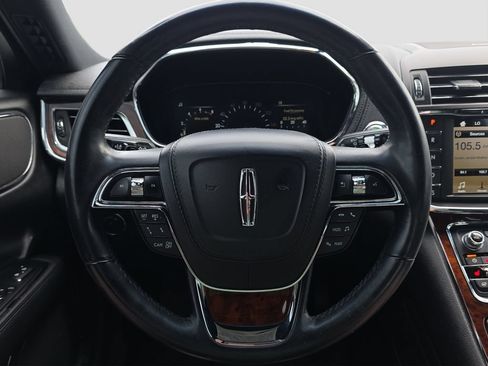 Used 2017 Lincoln Continental Reserve w/ Technology Package AWD/4WD image 9