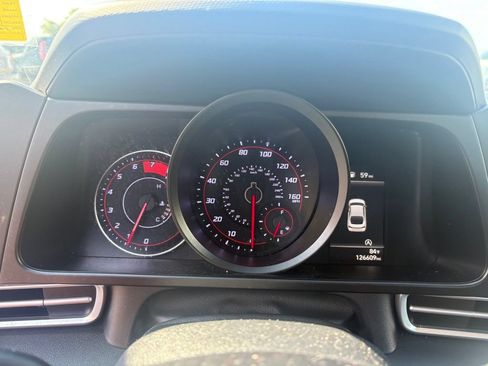 Used 2023 Hyundai Elantra SE FWD image 19