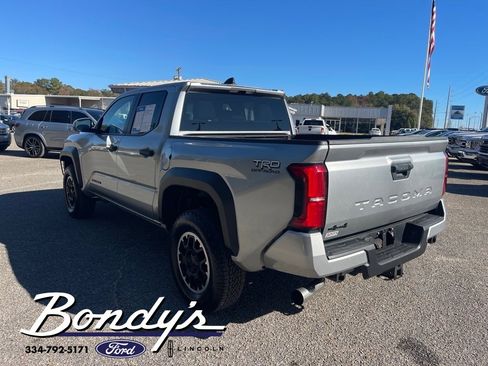 Used 2024 Toyota Tacoma 4x4 Double Cab image 15
