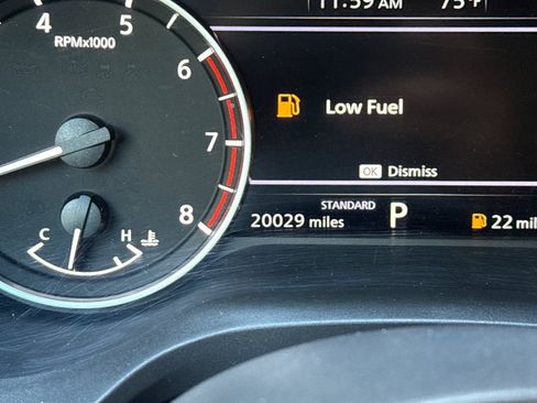 Used 2023 Nissan Rogue S image 22