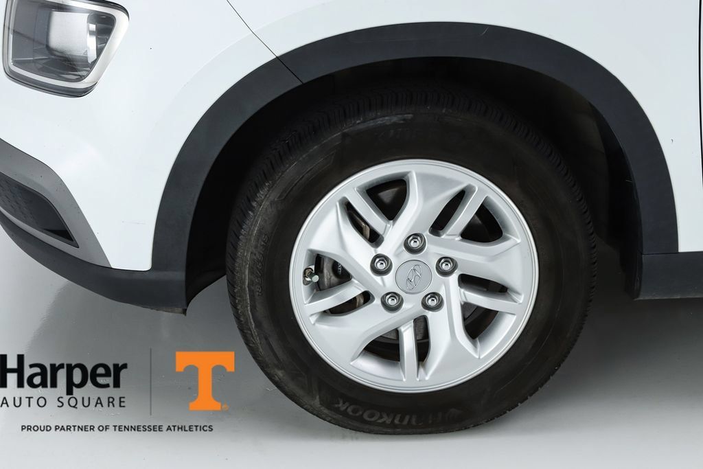 Used 2021 Hyundai Venue SE FWD image 40