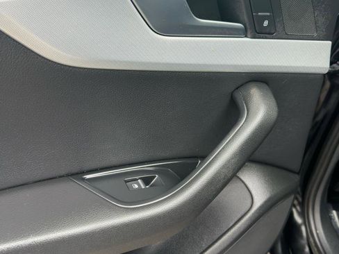 Used 2017 Audi A4 2.0T Premium image 38