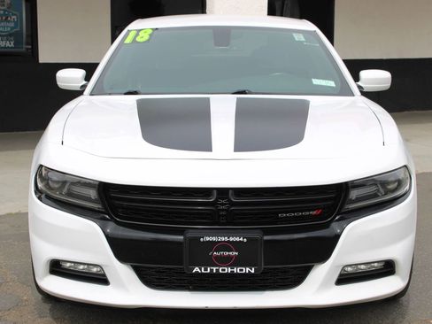 Used 2018 Dodge Charger R/T w/ Plus Group image 2
