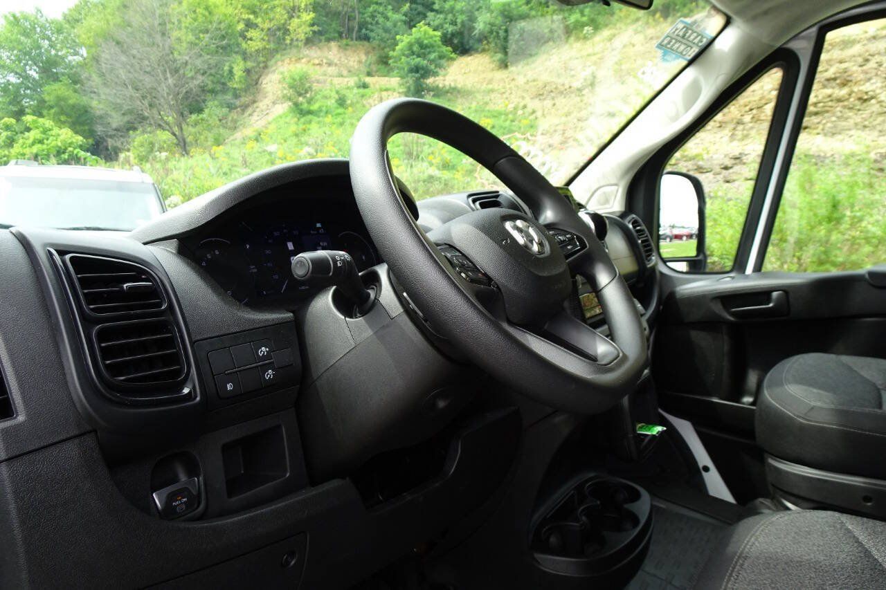 Used 2025 RAM ProMaster 2500 w/ U-Haul Equipment Group FWD image 14