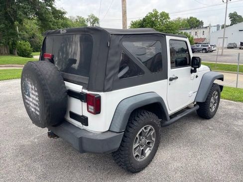 Used 2014 Jeep Wrangler Rubicon w/ Power Convenience Group AWD/4WD image 4