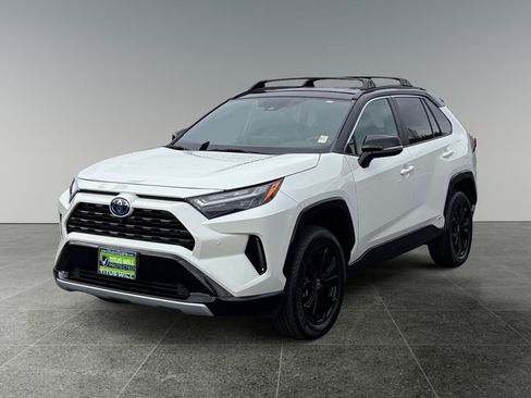 Used 2022 Toyota RAV4 XSE image 3