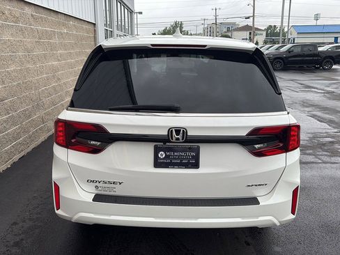 Used 2025 Honda Odyssey Sport-L image 6