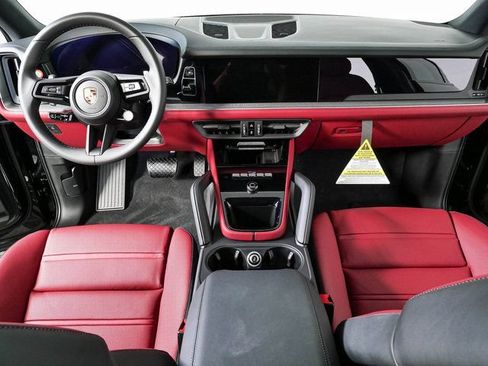 New 2026 Porsche Cayenne AWD/4WD image 18