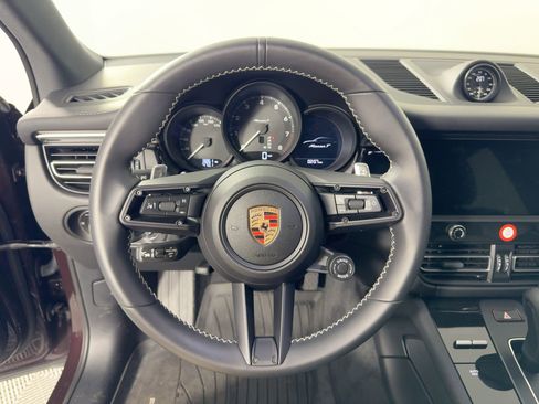 Certified 2025 Porsche Macan Turbo image 18