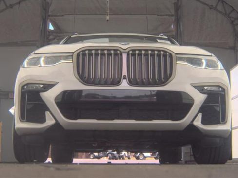 Used 2020 BMW X7 M50i w/ Executive Package AWD/4WD image 3