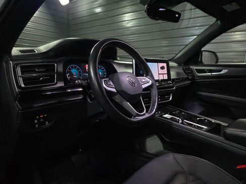 Used 2024 Volkswagen Atlas Cross Sport SE AWD/4WD image 10