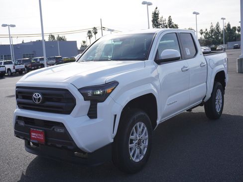 New 2026 Toyota Tacoma SR5 image 8