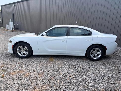 Used 2021 Dodge Charger SXT w/ Leather Interior Group RWD image 7