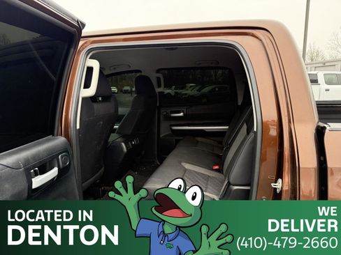 Used 2017 Toyota Tundra SR5 w/ SR5 Upgrade Package image 10