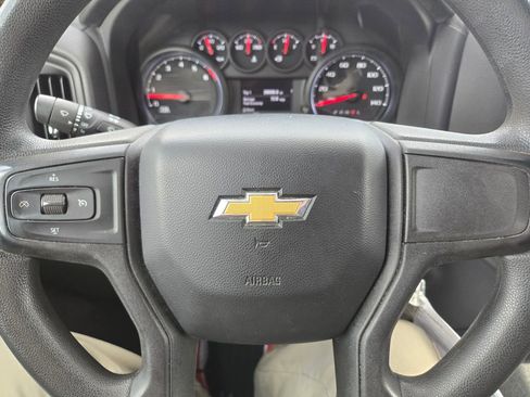Used 2022 Chevrolet Silverado 2500 Custom w/ Custom Convenience Package AWD/4WD image 8