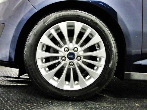 Used 2017 Ford C-MAX SE image 18