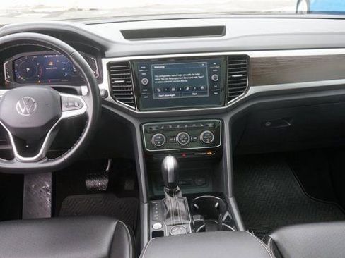 Certified 2023 Volkswagen Atlas SE w/ Panoramic Sunroof Package image 15