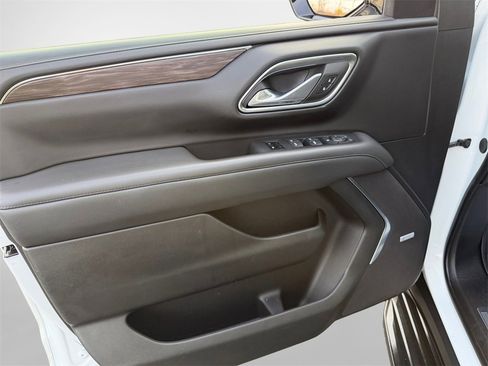 Certified 2024 Chevrolet Suburban LT image 14