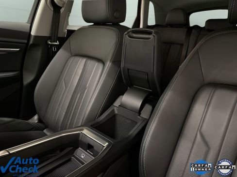 Used 2023 Audi e-tron Premium Plus w/ Premium Plus Package image 61