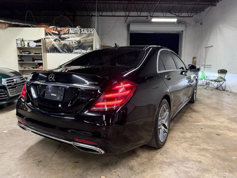 Used 2018 Mercedes-Benz S 560 4MATIC Sedan w/ AMG Line Exterior image 6