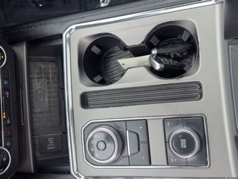 Certified 2020 Ford Expedition XLT w/ Equipment Group 202A image 17