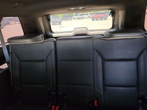 Used 2023 GMC Yukon XL SLT RWD image 8