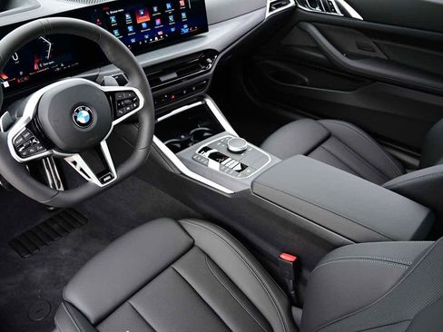 Used 2025 BMW 430i Coupe w/ M Sport Package image 9