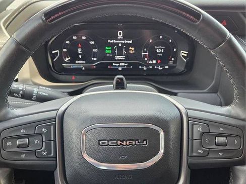 Certified 2024 GMC Yukon Denali Ultimate AWD/4WD image 33