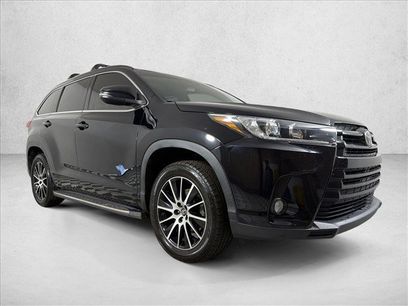 Used 2018 Toyota Highlander SE